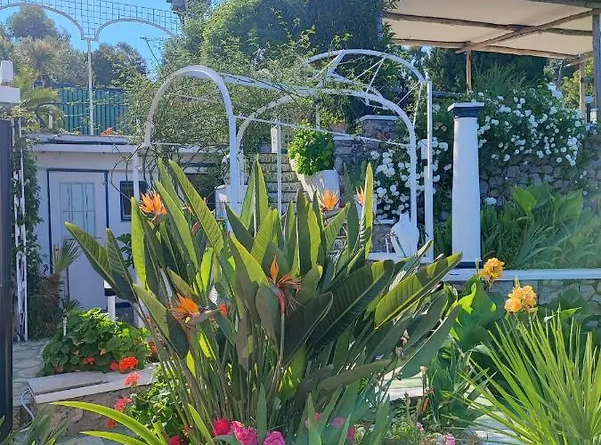 La Guardia Bed & Breakfast